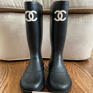 ❌SOLD❌Chanel 21B Rain Boots